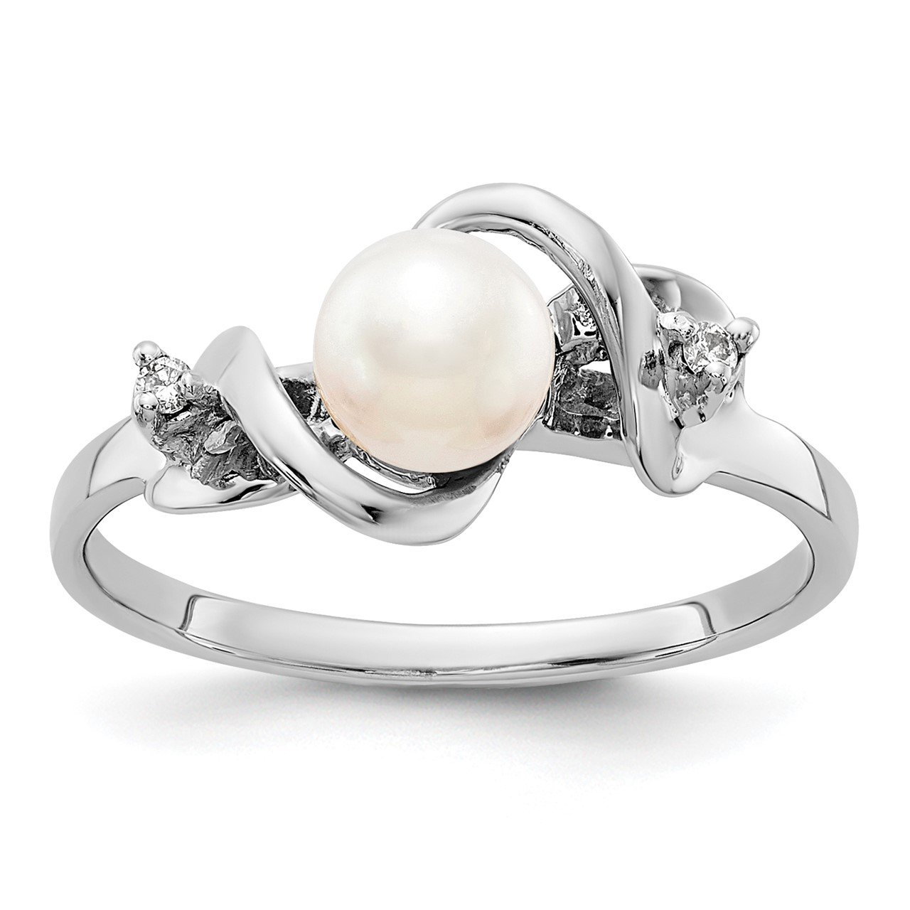 14k White Gold 5.5mm FW Cultured Pearl AAA Diamond ring